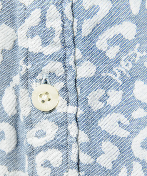 X-girl（エックスガール）の「LEO-CHAMBRAY SHIRT（シャツ/ブラウス・レディース・パープル/ブルー・2/1）」の4枚目の写真