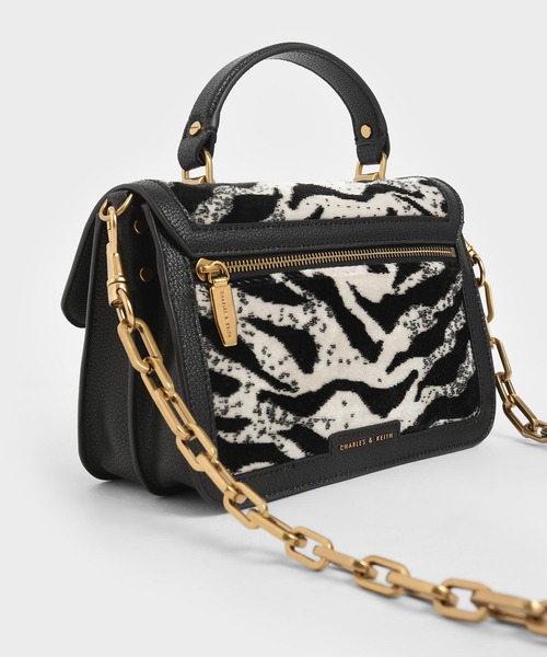 CHARLES & KEITH（チャールズ & キース）の「レジンエフェクト バックルハンドバッグ / Resin-Effect Buckle Handbag（ハンドバッグ・レディース・ブラック/ライトブラウン/マルチ/ダークブルー/バーガンディー・M）」の17枚目の写真