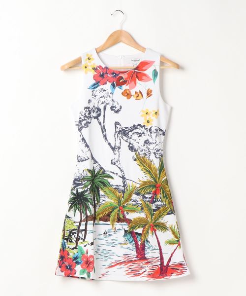 Desigual(デシグアル)の「ハワイアンタイトワンピース(チュニック・レディース・ホワイト・2L/SS/S/M/L)」の6枚目の写真