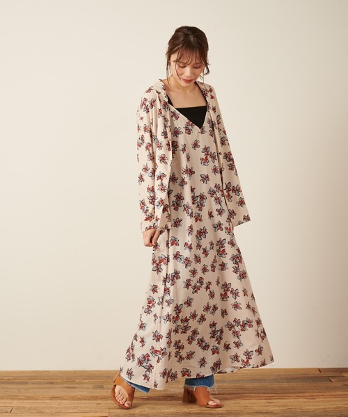 Omekashi（オメカシ）の「フラワープリントキャミワンピース