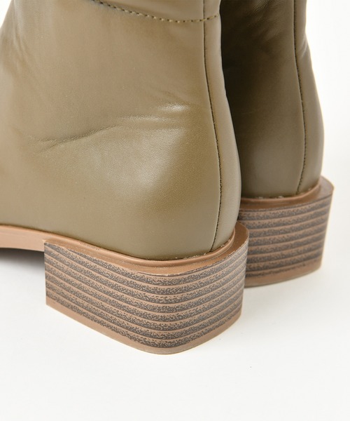 one after another NICE CLAUP（ワンアフターアナザーナイスクラップ）の「フェイクレザーニーハイブーツ（ブーツ・レディース・ベージュ/カーキ/モカ・SMALL/MEDIUM/LARGE）」の6枚目の写真