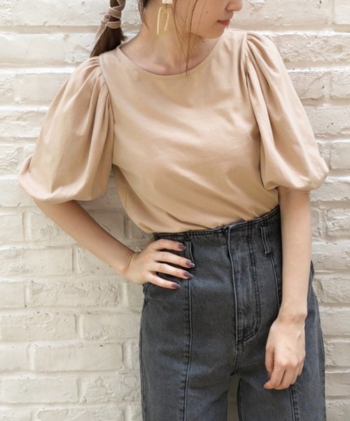 one after another NICE CLAUP（ワンアフターアナザーナイスクラップ）の「肩パフTシャツ（Tシャツ/カットソー・レディース・コーラル/ブラック/オフホワイト/ブラウン/ベージュ・FREE）」の5枚目の写真