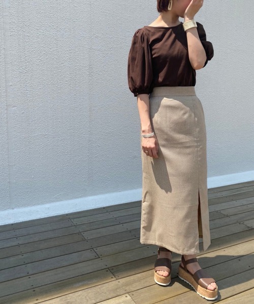 one after another NICE CLAUP（ワンアフターアナザーナイスクラップ）の「肩パフTシャツ（Tシャツ/カットソー・レディース・コーラル/ブラック/オフホワイト/ブラウン/ベージュ・FREE）」の12枚目の写真