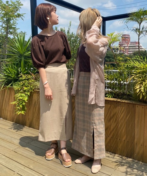 one after another NICE CLAUP（ワンアフターアナザーナイスクラップ）の「肩パフTシャツ（Tシャツ/カットソー・レディース・コーラル/ブラック/オフホワイト/ブラウン/ベージュ・FREE）」の13枚目の写真