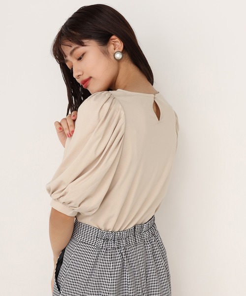 one after another NICE CLAUP（ワンアフターアナザーナイスクラップ）の「肩パフTシャツ（Tシャツ/カットソー・レディース・コーラル/ブラック/オフホワイト/ブラウン/ベージュ・FREE）」の21枚目の写真