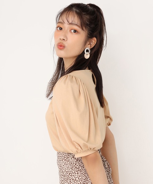 one after another NICE CLAUP（ワンアフターアナザーナイスクラップ）の「肩パフTシャツ（Tシャツ/カットソー・レディース・コーラル/ブラック/オフホワイト/ブラウン/ベージュ・FREE）」の9枚目の写真