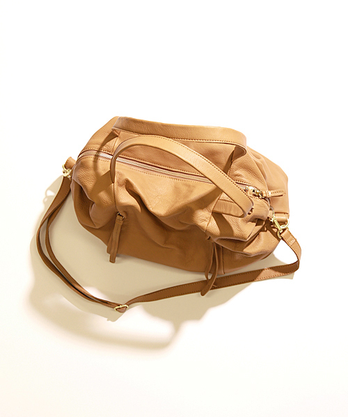 Beau're(ヴュレ)の「ボストン型ショルダーBAG (Beau're)(ショルダーバッグ・レディース・ネイビー/キャメル/ブラック/ナチュラル・FREE)」の13枚目の写真