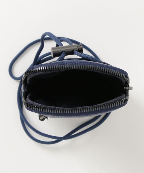 LACOSTE（ラコステ）の「SOFT MATEフルグレインレザースマホケース 