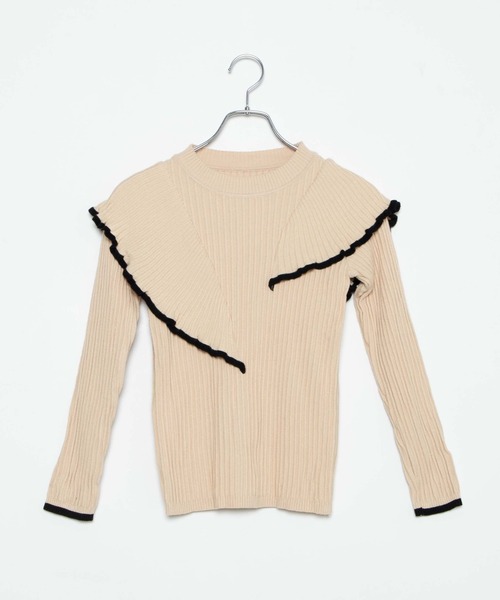 WEGO（ウィゴー）の「WEGO/ショルダーフリルニット（ニット/セーター・レディース・ブラック/アイボリー・FREE）」の4枚目の写真