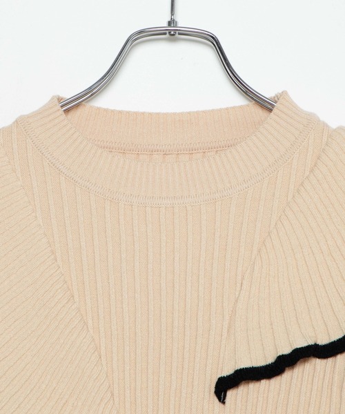 WEGO（ウィゴー）の「WEGO/ショルダーフリルニット（ニット/セーター・レディース・ブラック/アイボリー・FREE）」の6枚目の写真