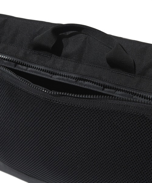 COVERNAT(カバーナット)の「【COVERNAT】MESSENGER BAG / カバーナット ロゴ メッセンジャー バッグ(メッセンジャーバッグ・メンズ・ブラック・FREE)」の21枚目の写真