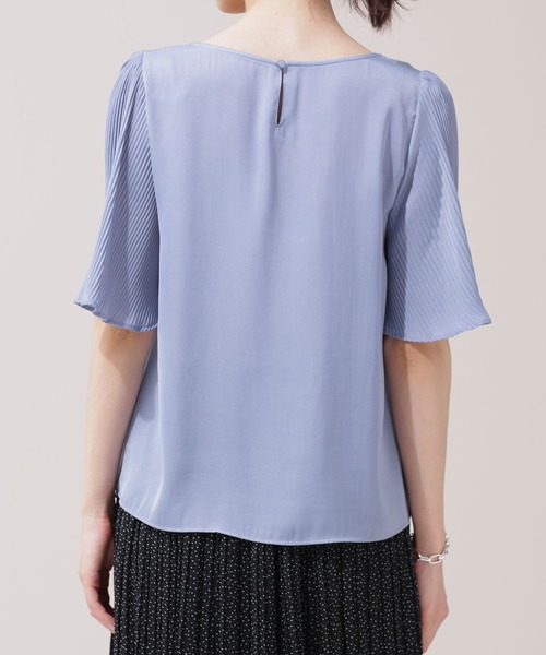 NANO universe(ナノユニバース)の「パーツ付きプリーツスリーブブラウス 5分袖(シャツ/ブラウス・レディース・アイボリー/ベージュ/チャコール・マルチサイズ)」の5枚目の写真