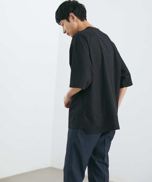 Loungewear tokyo（ラウンジウェアトウキョウ）の「麻レーヨンリラックス オーバーサイズ 1ポケット半袖サイドスリットカットソー ワンマイルウェア（Tシャツ/カットソー・メンズ・ブラック/ネイビー/カーキ/グレー系その他/ベージュ系その他/キナリ・M/L/XL）」の14枚目の写真