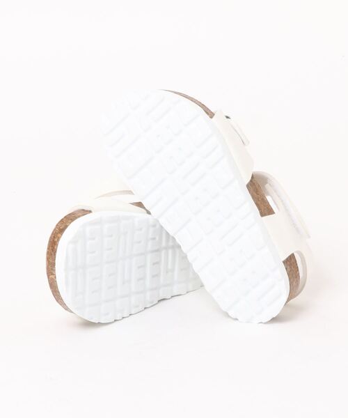 Lee（リー）の「Ｌｅｅ　リー ODESSA キッズフットベッドサンダル(オデッサ) 809141 ホワイト,ベージュ（サンダル・キッズ・ベージュ/ホワイト・16.0cm/21.0cm/22.0cm/19.0cm/20.0cm/23.0cm/18.0cm/17.0cm）」の4枚目の写真
