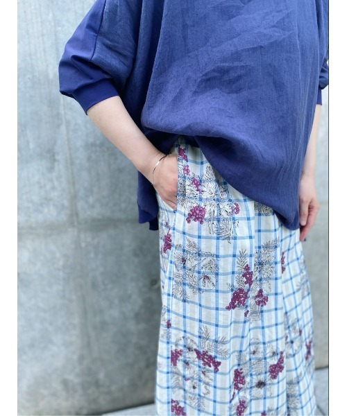 【美品】 ビアズリー フラワープリントパンツ BEARDSLEY（ビアズリー）の「チェックフラワーパンツ（その他