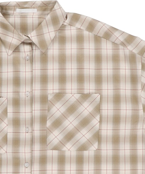 SPINNS（スピンズ）の「【ゆったりシルエット】ブロックチェック柄ビッグ半袖シャツ（シャツ/ブラウス・レディース・ベージュ/ブラック/ブルー・ONESIZE）」の14枚目の写真