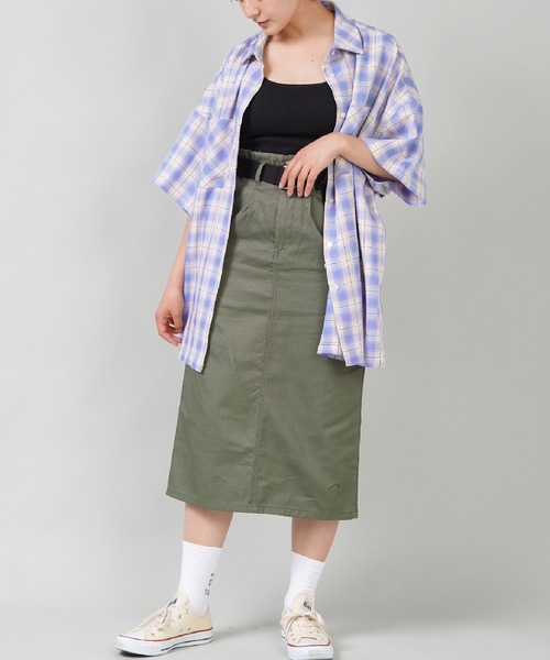 SPINNS（スピンズ）の「【ゆったりシルエット】ブロックチェック柄ビッグ半袖シャツ（シャツ/ブラウス・レディース・ベージュ/ブラック/ブルー・ONESIZE）」の20枚目の写真