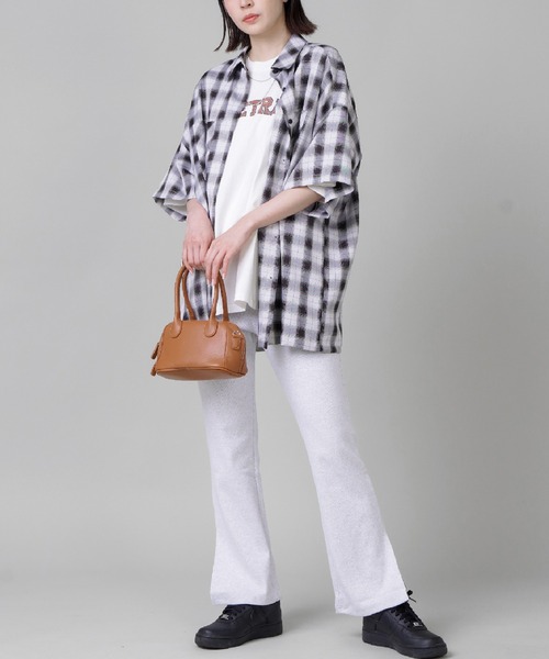 SPINNS（スピンズ）の「【ゆったりシルエット】ブロックチェック柄ビッグ半袖シャツ（シャツ/ブラウス・レディース・ベージュ/ブラック/ブルー・ONESIZE）」の19枚目の写真