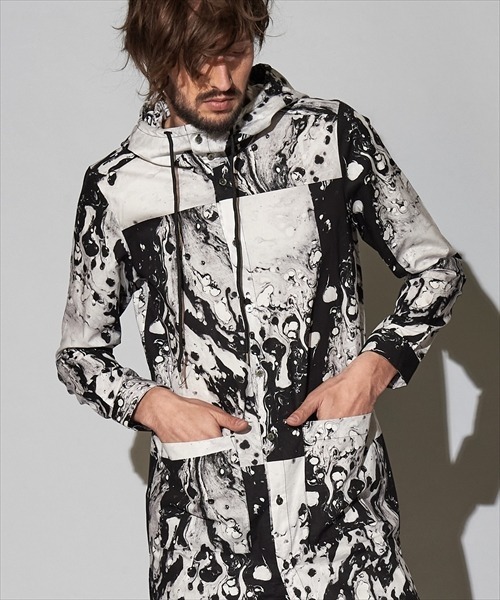 NO ID.（ノーアイディ）の「【NO ID.】Liquid Print Hooded Shirt / リキッド プリント フーデッド シャツ ◇（シャツ/ブラウス・メンズ・ブルー/ブラック/イエロー・1/3/2）」の2枚目の写真