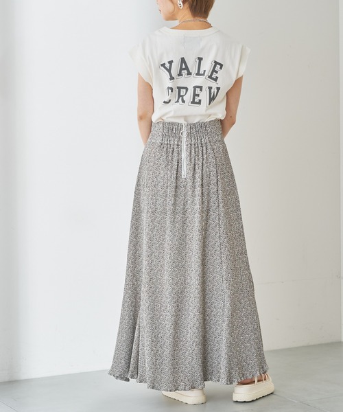 Chico（チコ）の「YALEロールアップノースリTシャツ（Tシャツ/カットソー・レディース・ネイビー/パープル/チャコールグレー/ホワイト・FREE）」の12枚目の写真