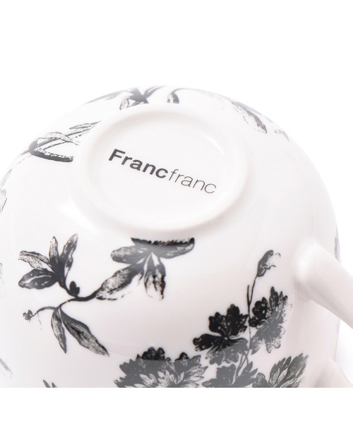 Francfranc(フランフラン)の「クラシックフラワー カップ&ソーサー ブラック(食器・レディース・ブラック・FREE)」の4枚目の写真