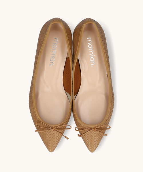 MAMIAN（マミアン）の「ポインテッドトゥ バレエシューズ（バレエシューズ・レディース・ブラック/ネイビー/レッド/キャメル/シルバー/ベージュ系その他/ブラウン系その他/ブラック系その他/ホワイト系その他/ブラック系その他3/ナチュラル/ブラック系その他2/ブラック系その他4/グレイッシュベージュ/パイソン・22.5cm/23.5cm/23.0cm/24.0cm/25.0cm/21.5cm/22.0cm/24.5cm/25.5cm/26.0cm）」の9枚目の写真