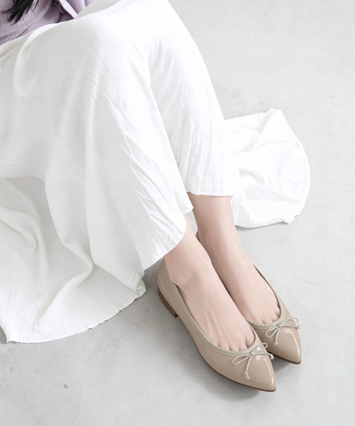 MAMIAN（マミアン）の「ポインテッドトゥ バレエシューズ（バレエシューズ・レディース・ブラック/ネイビー/レッド/キャメル/シルバー/ベージュ系その他/ブラウン系その他/ブラック系その他/ホワイト系その他/ブラック系その他3/ナチュラル/ブラック系その他2/ブラック系その他4/グレイッシュベージュ/パイソン・22.5cm/23.5cm/23.0cm/24.0cm/25.0cm/21.5cm/22.0cm/24.5cm/25.5cm/26.0cm）」の10枚目の写真