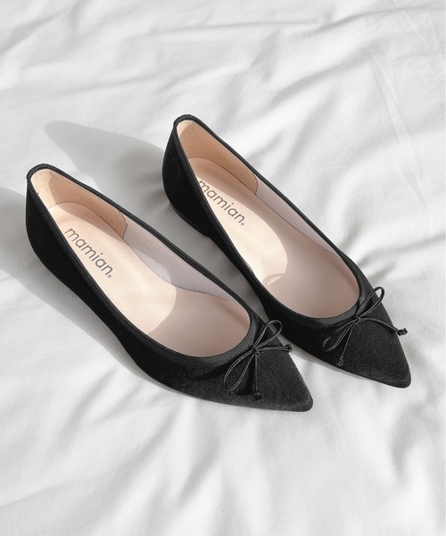 MAMIAN（マミアン）の「ポインテッドトゥ バレエシューズ（バレエシューズ・レディース・ブラック/ネイビー/レッド/キャメル/シルバー/ベージュ系その他/ブラウン系その他/ブラック系その他/ホワイト系その他/ブラック系その他3/ナチュラル/ブラック系その他2/ブラック系その他4/グレイッシュベージュ/パイソン・22.5cm/23.5cm/23.0cm/24.0cm/25.0cm/21.5cm/22.0cm/24.5cm/25.5cm/26.0cm）」の5枚目の写真