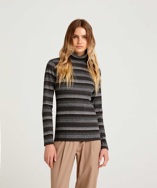 SISLEY(シスレー)の「ボーダータートルネック長袖カットソー(Tシャツ/カットソー・レディース・マルチ/ダークグレー/グレー・MEDIUM/SMALL/X-SMALL)」の2枚目の写真