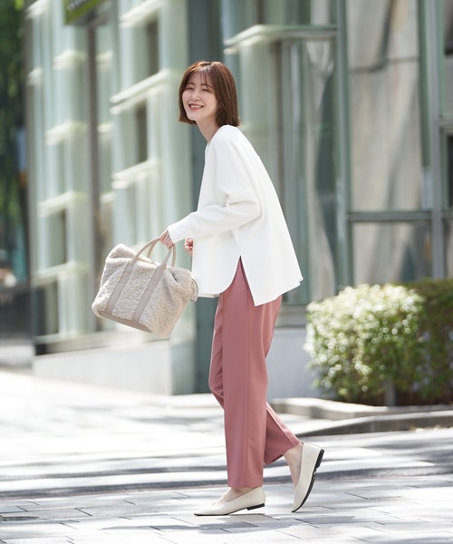un dix cors（アンディコール）の「オンオフ兼用の万能パンツ　ノータックテーパードパンツ（スラックス・レディース・ベージュ/ネイビー/ピンク・36/38）」の15枚目の写真