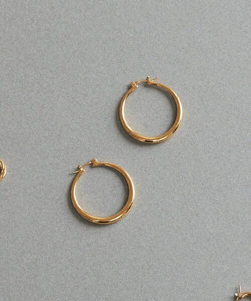 by Preek（バイプリーク）の「＜by Preek（バイプリーク）＞ラージ フープピアス（ピアス（両耳用）・レディース・ゴールド/シルバー・FREE）」の2枚目の写真