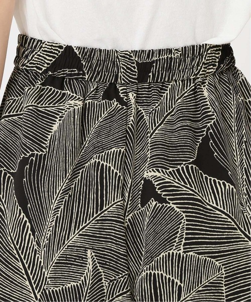 JOURNAL STANDARD relume（ジャーナルスタンダード　レリューム）の「ラインリーフプリントイージーパンツ◆（その他パンツ・レディース・ブラック/ブラウン・38/36）」の15枚目の写真