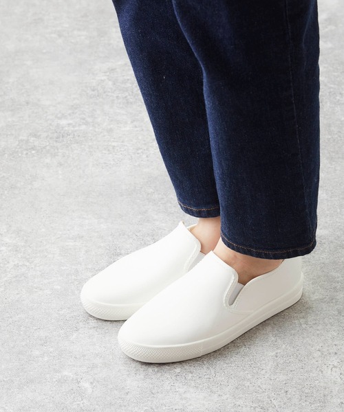 menue(メヌエ)の「レインスリッポン(レインシューズ・レディース・ホワイト/ブラック/グレイッシュベージュ・LL/S/M/L)」の1枚目の写真