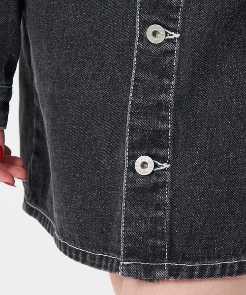 SPIRALGIRL(スパイラルガール)の「合皮ポケットデニムミニワンピース(ワンピース・レディース・ブラック/インディゴブルー・FREE)」の4枚目の写真