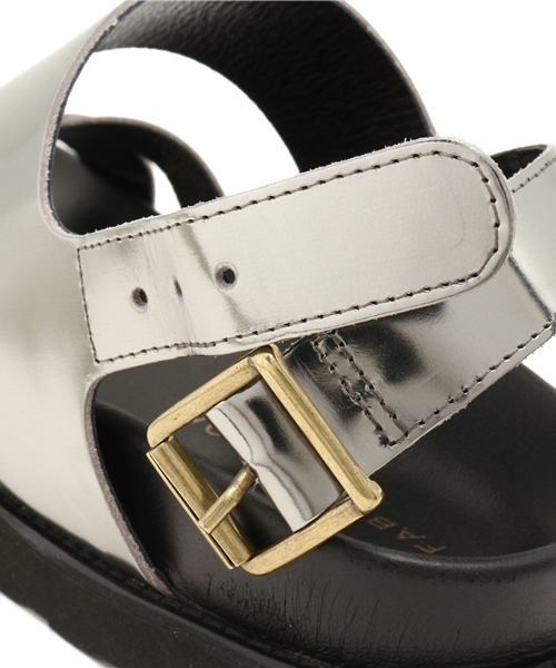Ray BEAMS（レイビームス）の「【sweet 5月号 掲載】 FABIO RUSCONI / メタル クロスベルト サンダル（サンダル・レディース・シルバー・38/35/37/36/39）」の7枚目の写真