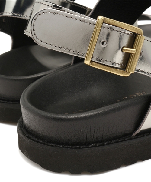 Ray BEAMS（レイビームス）の「【sweet 5月号 掲載】 FABIO RUSCONI / メタル クロスベルト サンダル（サンダル・レディース・シルバー・38/35/37/36/39）」の9枚目の写真