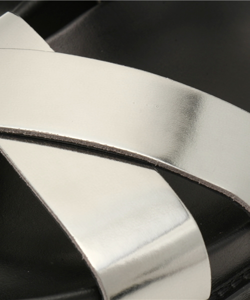 Ray BEAMS（レイビームス）の「【sweet 5月号 掲載】 FABIO RUSCONI / メタル クロスベルト サンダル（サンダル・レディース・シルバー・38/35/37/36/39）」の8枚目の写真