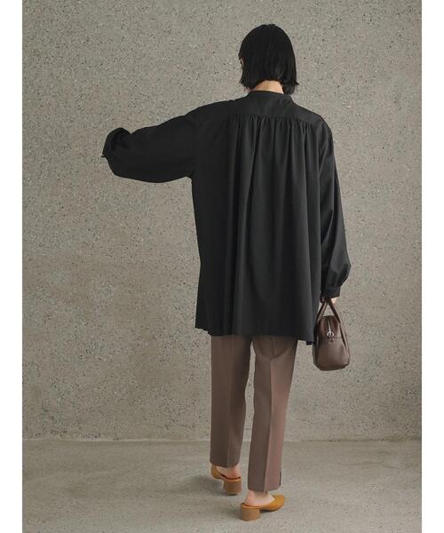 AMERICAN HOLIC（アメリカンホリック）の「スタンドカラーギャザーとろみシャツ（シャツ/ブラウス・レディース・ブラック/グレー/サックスブルー・M/L）」の10枚目の写真