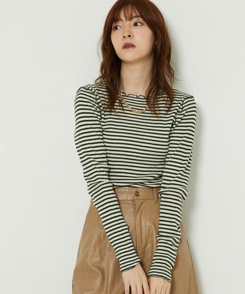 FREAK'S STORE（フリークスストア）の「ウォッシャブルメローリブボートネックニット（ニット/セーター・レディース・ホワイト/グレー/ナチュラル/オフホワイト/チャコールグレー/ブラック/ネイビー/ベージュ/レンガ/サックスブルー・ﾌﾘ-）」の7枚目の写真