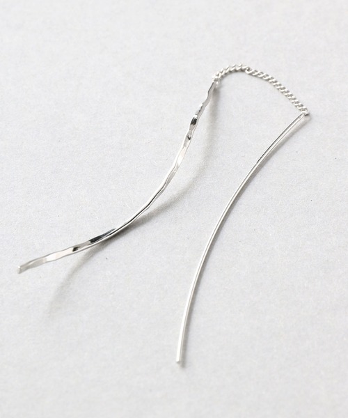 Manon's Selection(マノンズセレクション)の「ラインアメリカンピアス(ピアス(両耳用)・レディース・ゴールド/シルバー・ONE SIZE)」の4枚目の写真