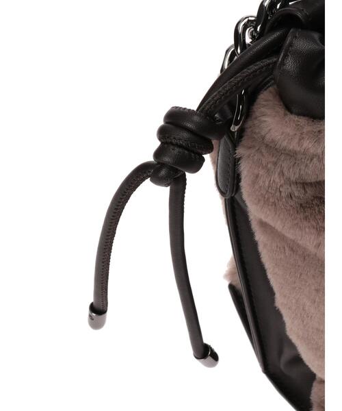 YECCA VECCA（イェッカヴェッカ）の「2wayチェーンMIXファーバッグ＊（ショルダーバッグ・レディース・モカ/チャコールグレー・FREE）」の12枚目の写真