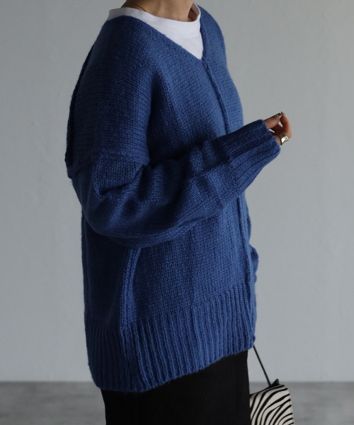 amini(アミニ)の「【2021-2022 A/W】Vネックカラーニット(ニット/セーター・レディース・レッド/オフホワイト/ブルー/グリーン/ダークパープル・MEDIUM)」の10枚目の写真
