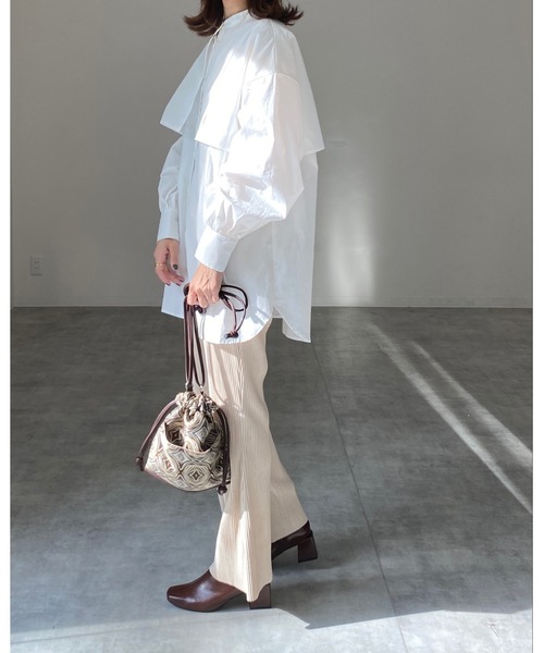 She's Closet(シーズクローゼット)の「幾何学ジャガード柄2wayミニ巾着ショルダーバッグ(ショルダーバッグ・レディース・アイボリー/ベージュ/ブラウン/ダークブラウン/ブラック・FREE)」の10枚目の写真