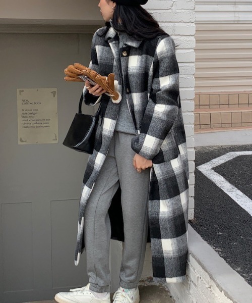 aimoha（アイモハ）の「チェック柄フェイクウールロングコート（チェスターコート・レディース・ブラック/チョコ・FREE）」の2枚目の写真