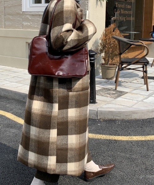 aimoha（アイモハ）の「チェック柄フェイクウールロングコート（チェスターコート・レディース・ブラック/チョコ・FREE）」の15枚目の写真