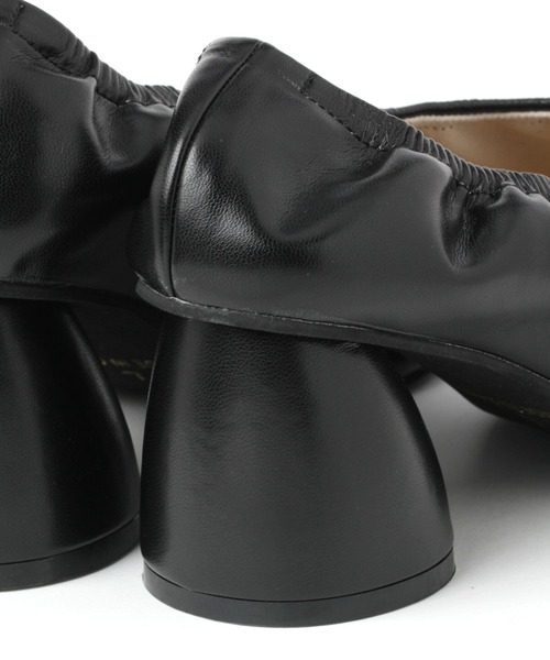 Andemiu(アンデミュウ)の「ギャザースクエアシューズ267193(パンプス・レディース・ベージュ/イエロー/ブラック・MEDIUM/LARGE/SMALL)」の7枚目の写真