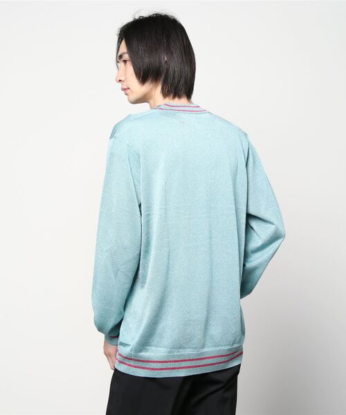 FRED PERRY(フレッドペリー)の「Charles Jeffrey Loverboy Glitter Knitted V Neck Jumper(ニット/セーター・メンズ・ブルー・S/L)」の6枚目の写真