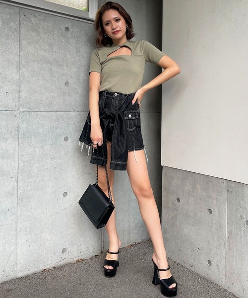 SPIRALGIRL（スパイラルガール）の「バストオープンリブトップス（Tシャツ/カットソー・レディース・ブラック/オフホワイト/グリーン・FREE）」の8枚目の写真