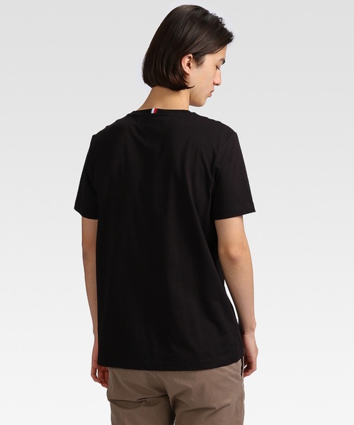 TOMMY HILFIGER(トミーヒルフィガー)の「スモールセンターロゴ TOMMY HILFIGER(トミーヒルフィガー)の「スモールセンターロゴ