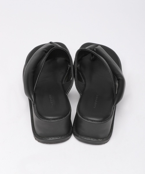 PAGEBOY（ページボーイ）の「マシュマロトングサンダル（サンダル・レディース・ブラック/ブロンズ・MEDIUM/LARGE）」の4枚目の写真